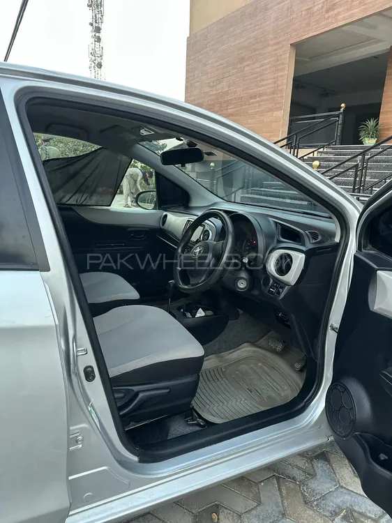 Toyota Vitz 2011 for Sale in Hassan abdal Toyota Vitz 2011 for Sale in Hassan abdal Image-7