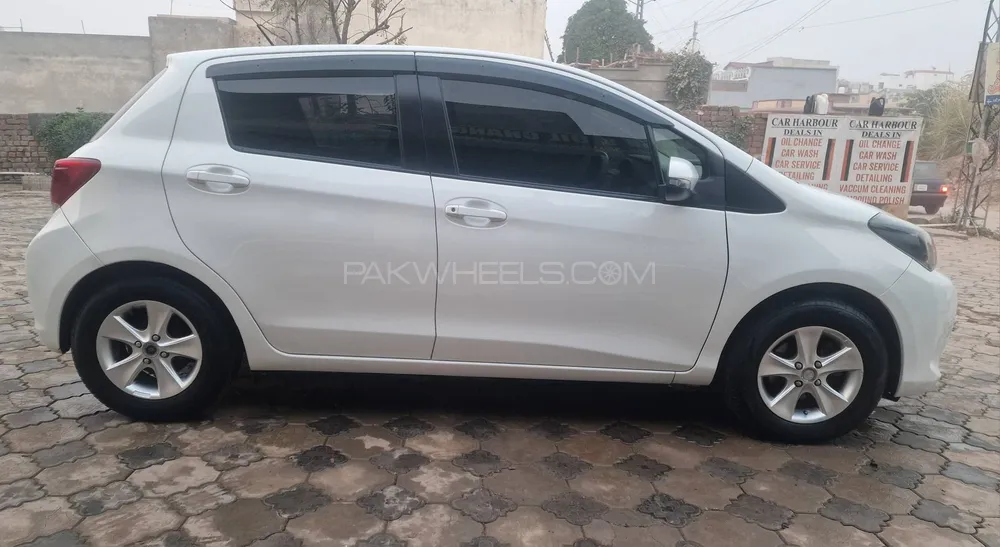 Toyota Vitz 2015 for Sale in Rawalpindi Toyota Vitz 2015 for Sale in Rawalpindi Image-14