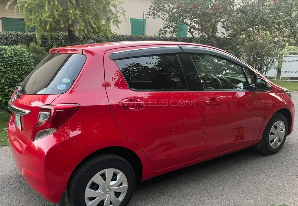 Toyota Vitz 2015 for Sale in Lahore Toyota Vitz 2015 for Sale in Lahore Image-3