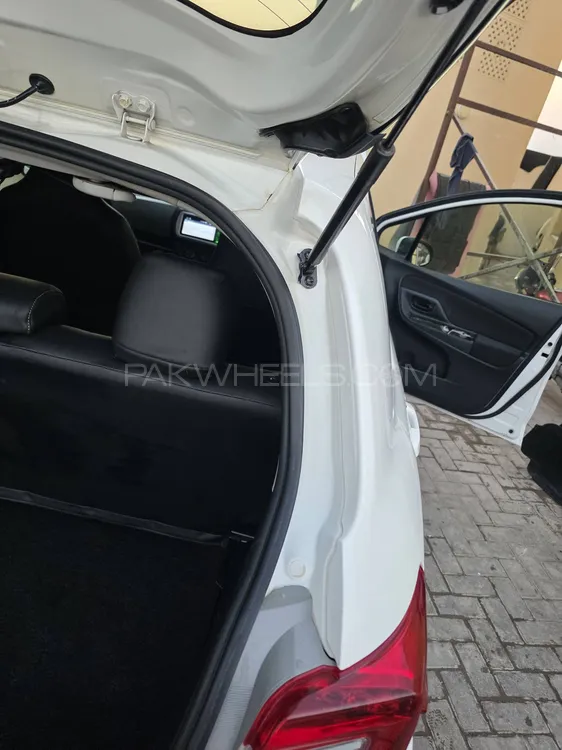 Toyota Vitz 2015 for Sale in Sargodha Toyota Vitz 2015 for Sale in Sargodha Image-10