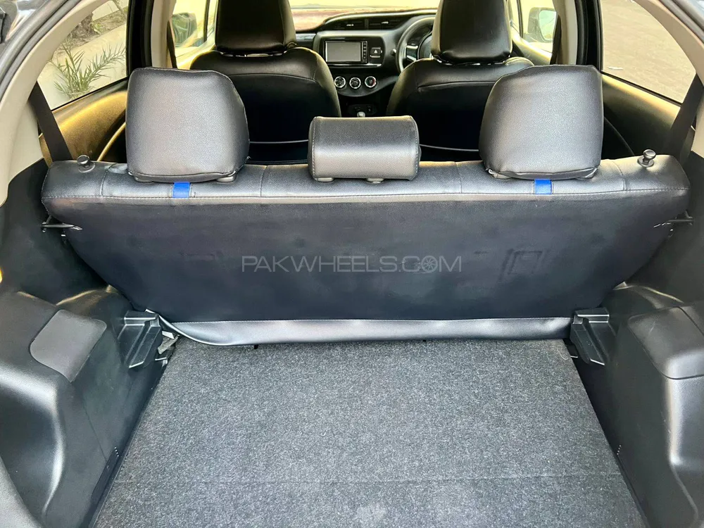 Toyota Vitz 2018 for Sale in Karachi Toyota Vitz 2018 for Sale in Karachi Image-11