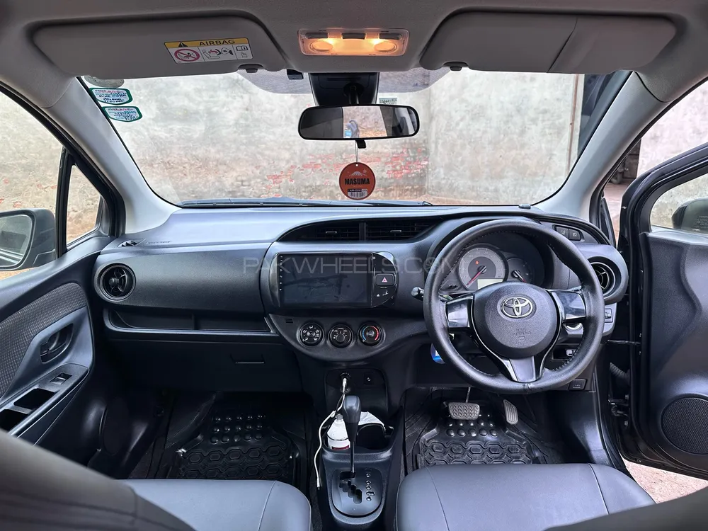 Toyota Vitz 2018 for Sale in Faisalabad Toyota Vitz 2018 for Sale in Faisalabad Image-6