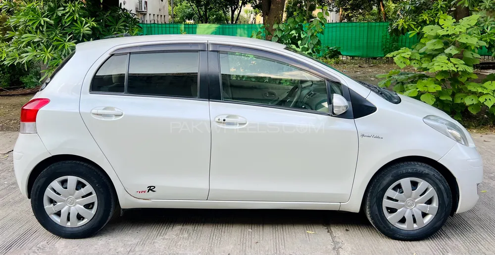 Toyota Vitz 2009 for Sale in Lahore Toyota Vitz 2009 for Sale in Lahore Image-4