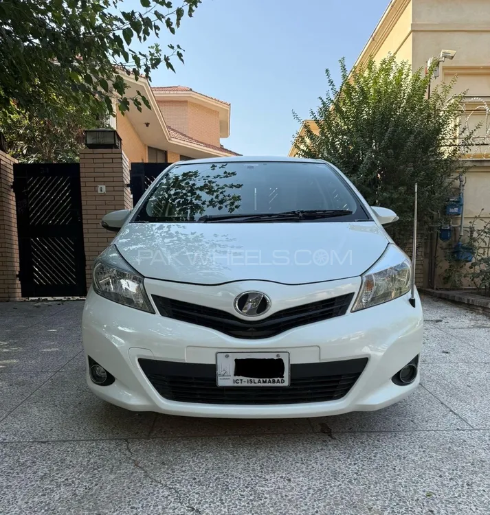 Toyota Vitz 2013 for Sale in Peshawar Toyota Vitz 2013 for Sale in Peshawar Image-3