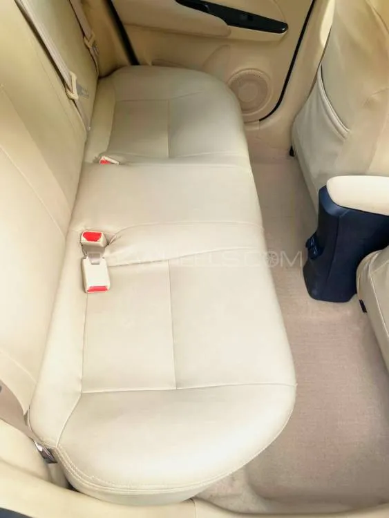 Toyota Yaris Sedan 2021 for Sale in Lahore Toyota Yaris Sedan 2021 for Sale in Lahore Image-9