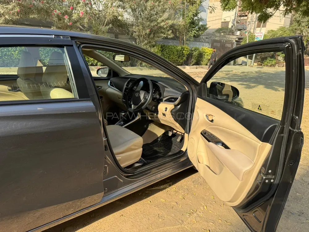 Toyota Yaris Sedan 2020 for Sale in Karachi Toyota Yaris Sedan 2020 for Sale in Karachi Image-9