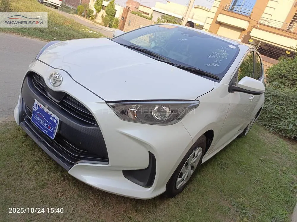 ٹویوٹا یارس ہیچ بیک 2023 for Sale in گجرانوالہ ٹویوٹا یارس ہیچ بیک 2023 for Sale in گجرانوالہ Image-3