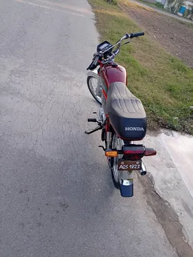 Honda CD 70 2023