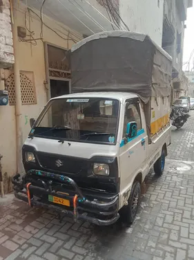 Suzuki Ravi 2017