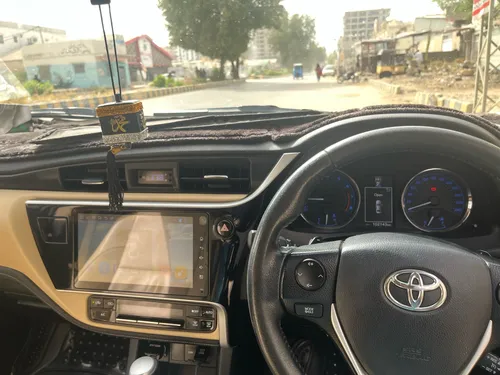 Toyota Corolla Altis Grande CVT-i 1.8 2018