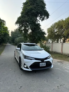 Toyota Corolla Altis Grande X CVT-i 1.8 Beige Interior 2022