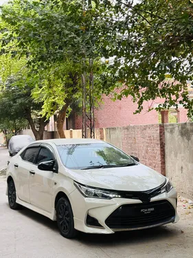 Toyota Corolla GLi 1.3 VVTi 2015