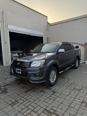 Toyota Hilux Invincible 2012