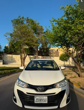 Toyota Yaris Sedan GLI MT 1.3 2022
