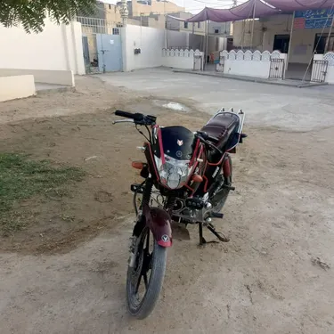 Yamaha YBR 125 2018