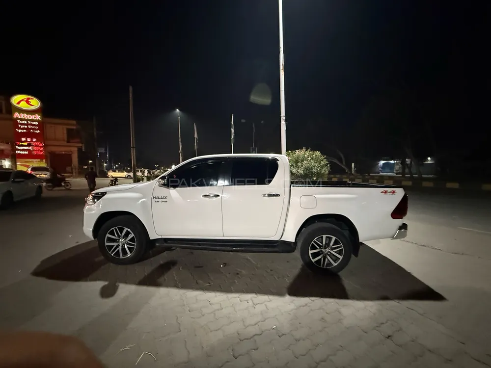 Toyota Hilux 2019 for Sale in Gujrat Toyota Hilux 2019 for Sale in Gujrat Image-8