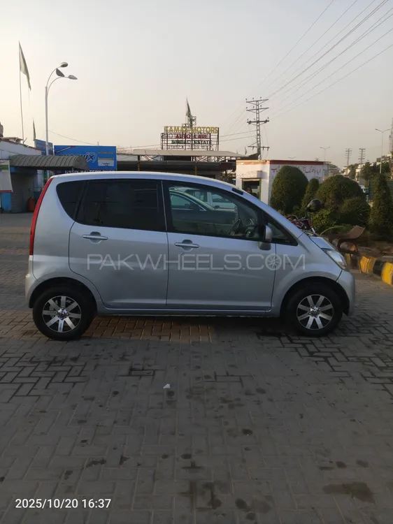 Daihatsu Move 2010 for Sale in Rawalpindi Daihatsu Move 2010 for Sale in Rawalpindi Image-4