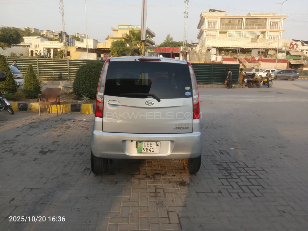 Daihatsu Move 2010 for Sale in Rawalpindi Daihatsu Move 2010 for Sale in Rawalpindi Image-1