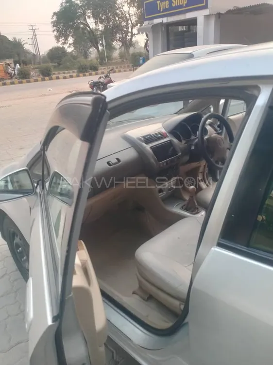 Honda City 2005 for Sale in Sahiwal Image-1