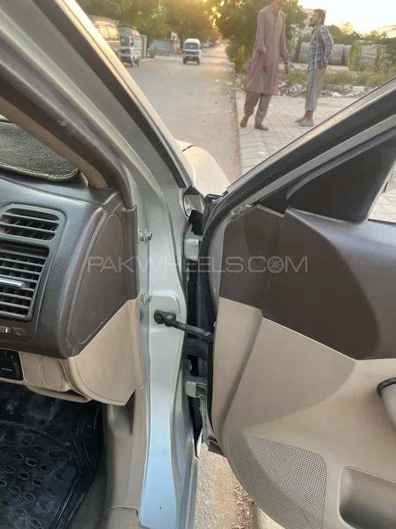 Honda Civic 2005 for Sale in Karachi Honda Civic 2005 for Sale in Karachi Image-10