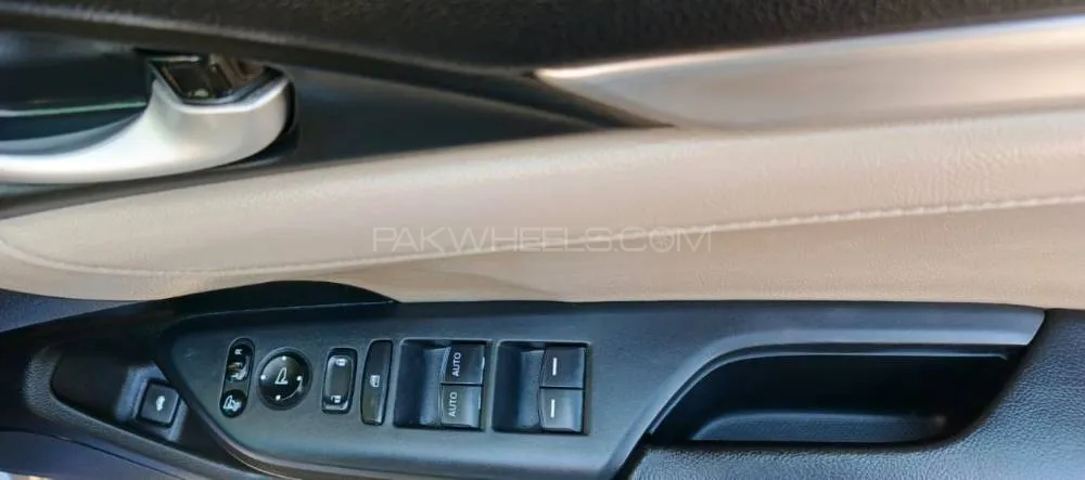 Honda Civic 2017 for Sale in Rawalpindi Honda Civic 2017 for Sale in Rawalpindi Image-15