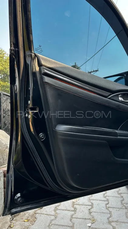 Honda Civic 2018 for Sale in Sialkot Honda Civic 2018 for Sale in Sialkot Image-5