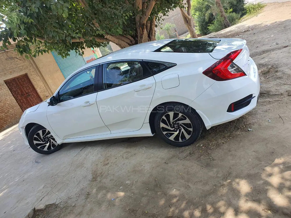 Honda Civic 2018 for Sale in D.G.Khan Honda Civic 2018 for Sale in D.G.Khan Image-10