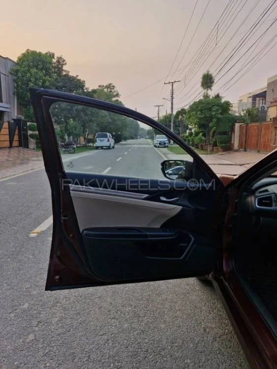 Honda Civic 2018 for Sale in Lahore Honda Civic 2018 for Sale in Lahore Image-6