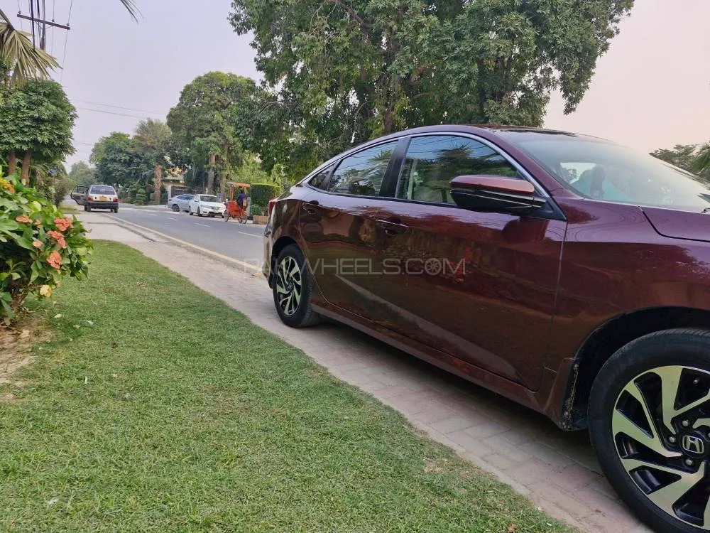 Honda Civic 2018 for Sale in Lahore Honda Civic 2018 for Sale in Lahore Image-13