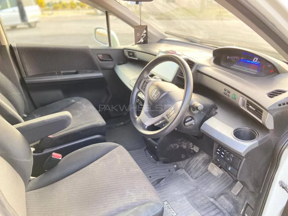 Honda Freed 2013 for Sale in Islamabad Honda Freed 2013 for Sale in Islamabad Image-5