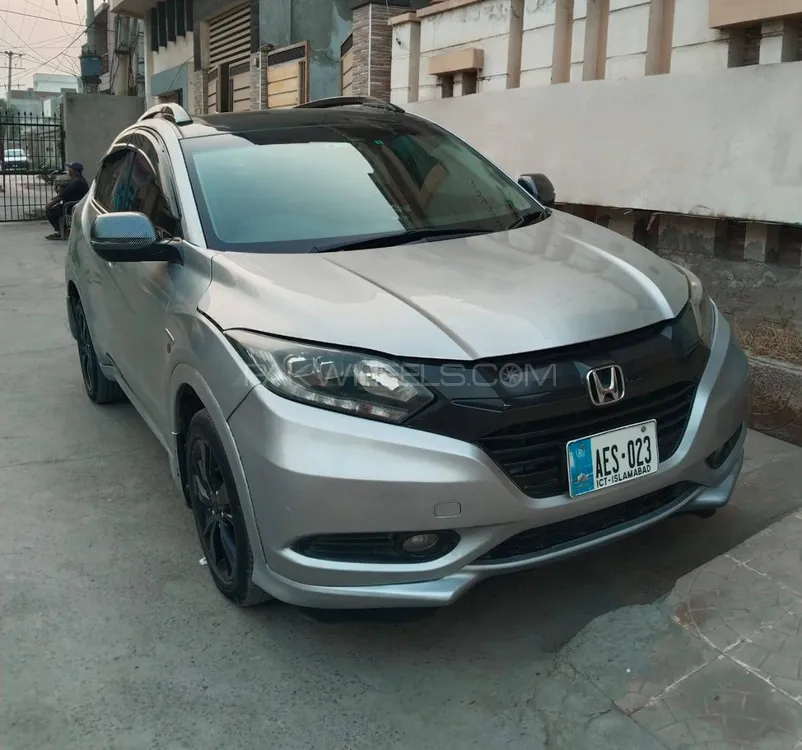 Honda Vezel 2014 for Sale in Faisalabad Image-1