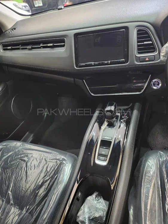 Honda Vezel 2019 for Sale in Multan Honda Vezel 2019 for Sale in Multan Image-4