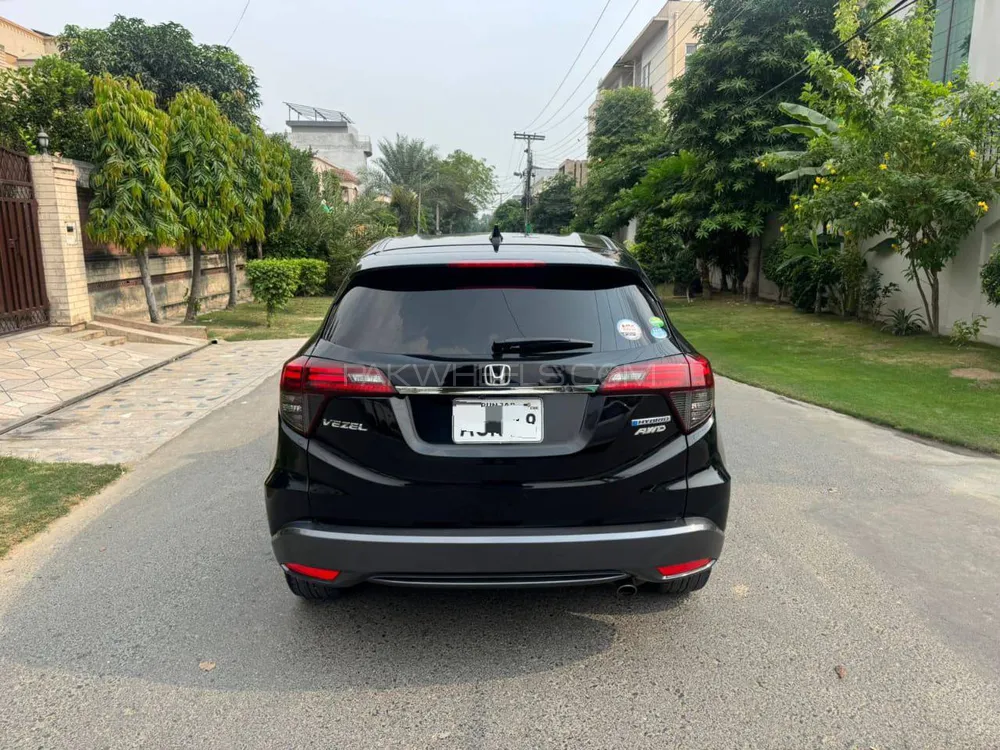 Honda Vezel 2019 for Sale in Lahore Honda Vezel 2019 for Sale in Lahore Image-12