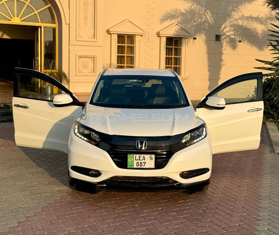 Honda Vezel 2013 for Sale in Multan Honda Vezel 2013 for Sale in Multan Image-1