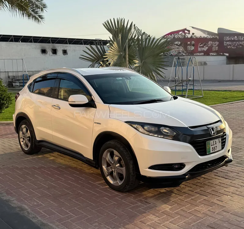 Honda Vezel 2013 for Sale in Multan Honda Vezel 2013 for Sale in Multan Image-15