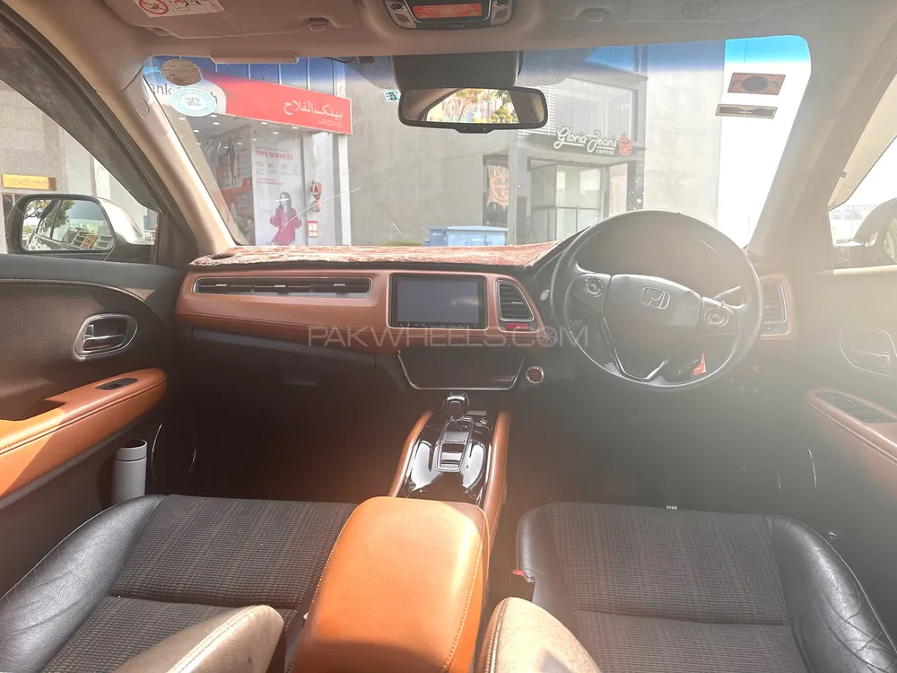 Honda Vezel 2014 for Sale in Lahore Honda Vezel 2014 for Sale in Lahore Image-3