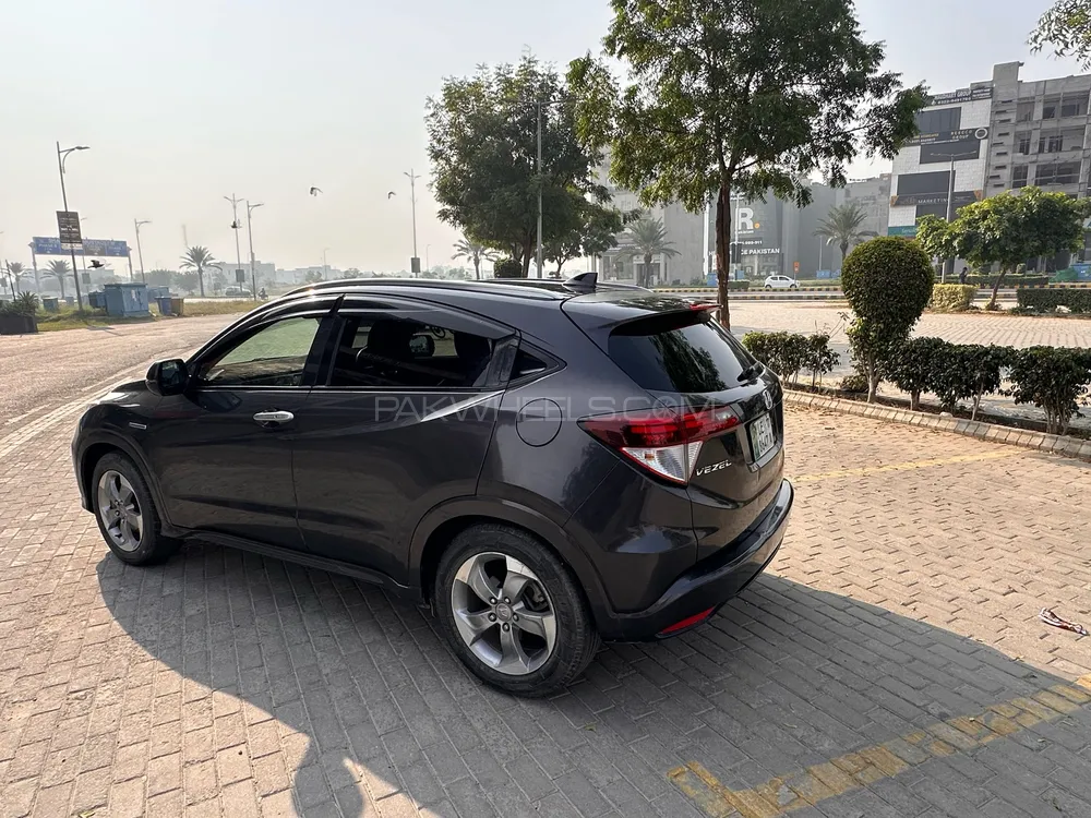 Honda Vezel 2014 for Sale in Lahore Honda Vezel 2014 for Sale in Lahore Image-11