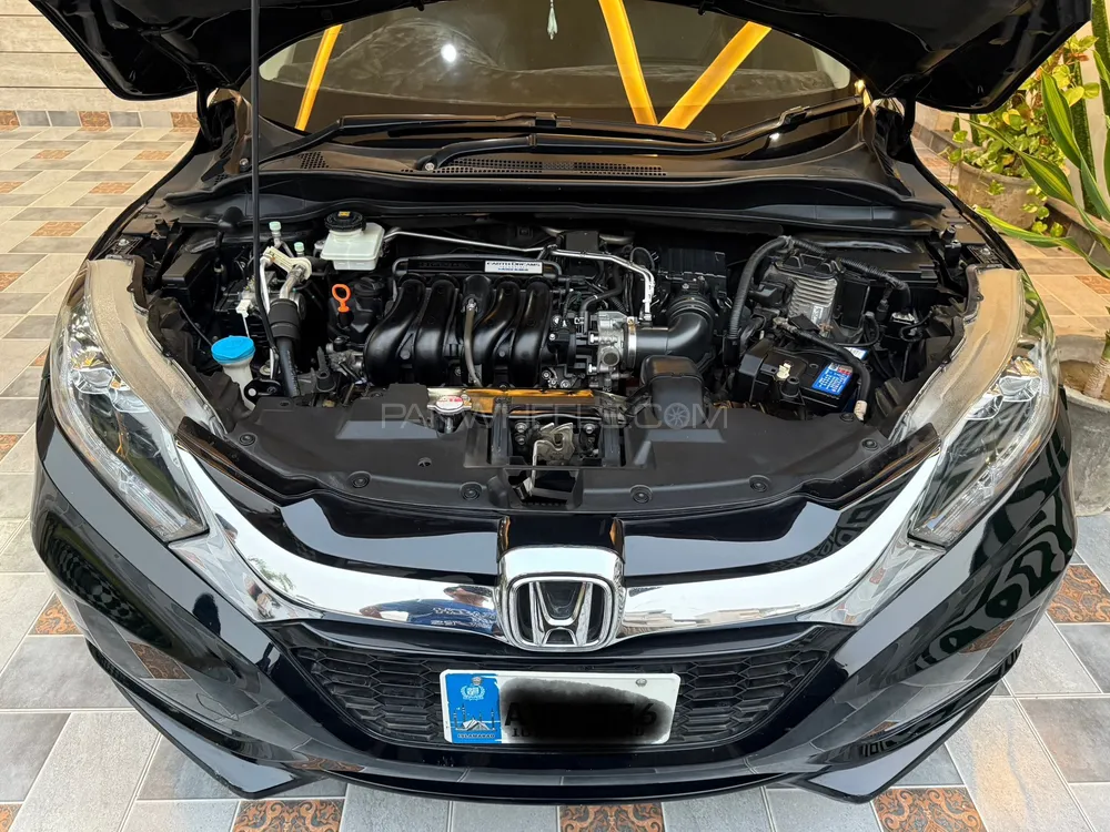 Honda Vezel 2017 for Sale in Lahore Honda Vezel 2017 for Sale in Lahore Image-8