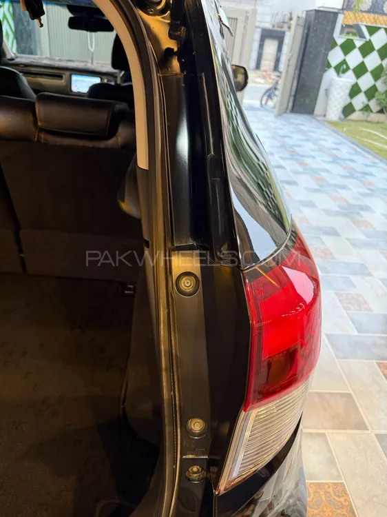 Honda Vezel 2017 for Sale in Lahore Honda Vezel 2017 for Sale in Lahore Image-17