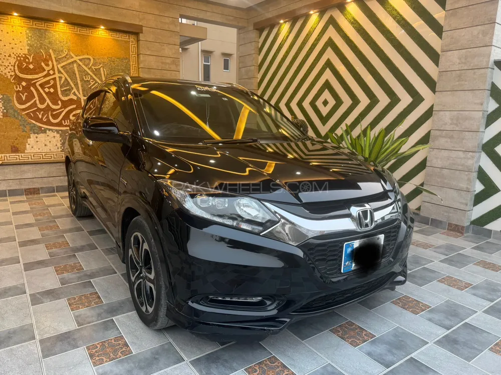 Honda Vezel 2017 for Sale in Lahore Honda Vezel 2017 for Sale in Lahore Image-2