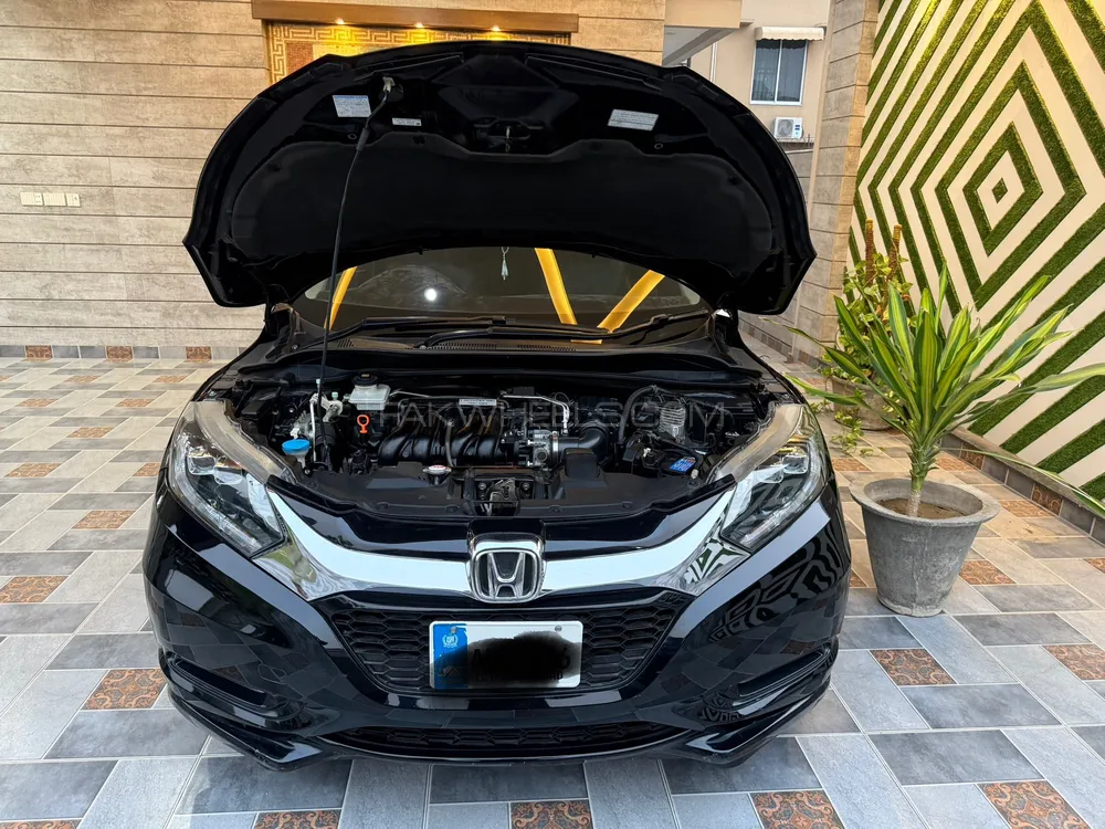 Honda Vezel 2017 for Sale in Lahore Honda Vezel 2017 for Sale in Lahore Image-7