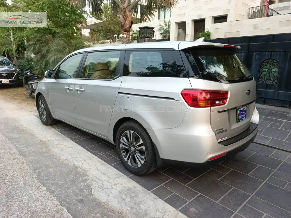 KIA Carnival 2018 for Sale in Lahore KIA Carnival 2018 for Sale in Lahore Image-5