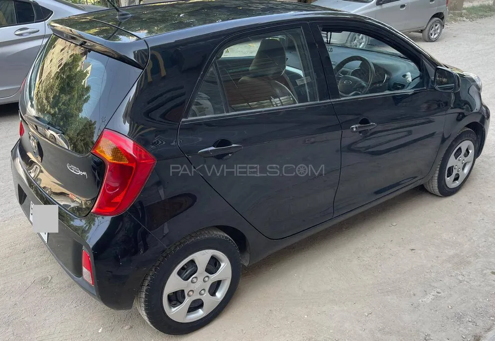 KIA Picanto 2023 for Sale in Karachi KIA Picanto 2023 for Sale in Karachi Image-3