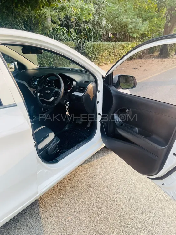 KIA Picanto 2024 for Sale in Lahore KIA Picanto 2024 for Sale in Lahore Image-3