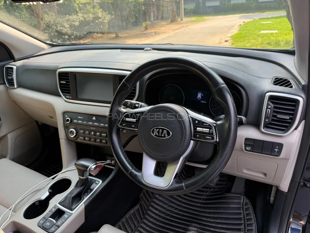 KIA Sportage 2021 for Sale in Lahore KIA Sportage 2021 for Sale in Lahore Image-4