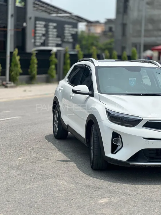 KIA Stonic 2022 for Sale in Lahore KIA Stonic 2022 for Sale in Lahore Image-4