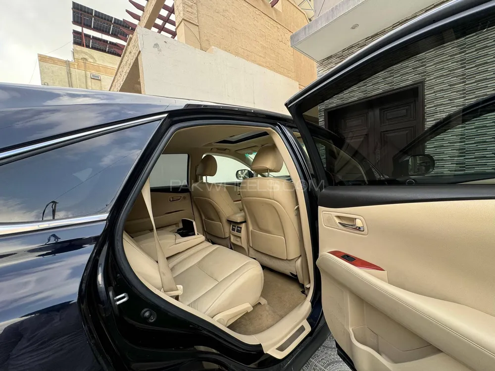 Lexus RX Series 2011 for Sale in Karachi Lexus RX Series 2011 for Sale in Karachi Image-17
