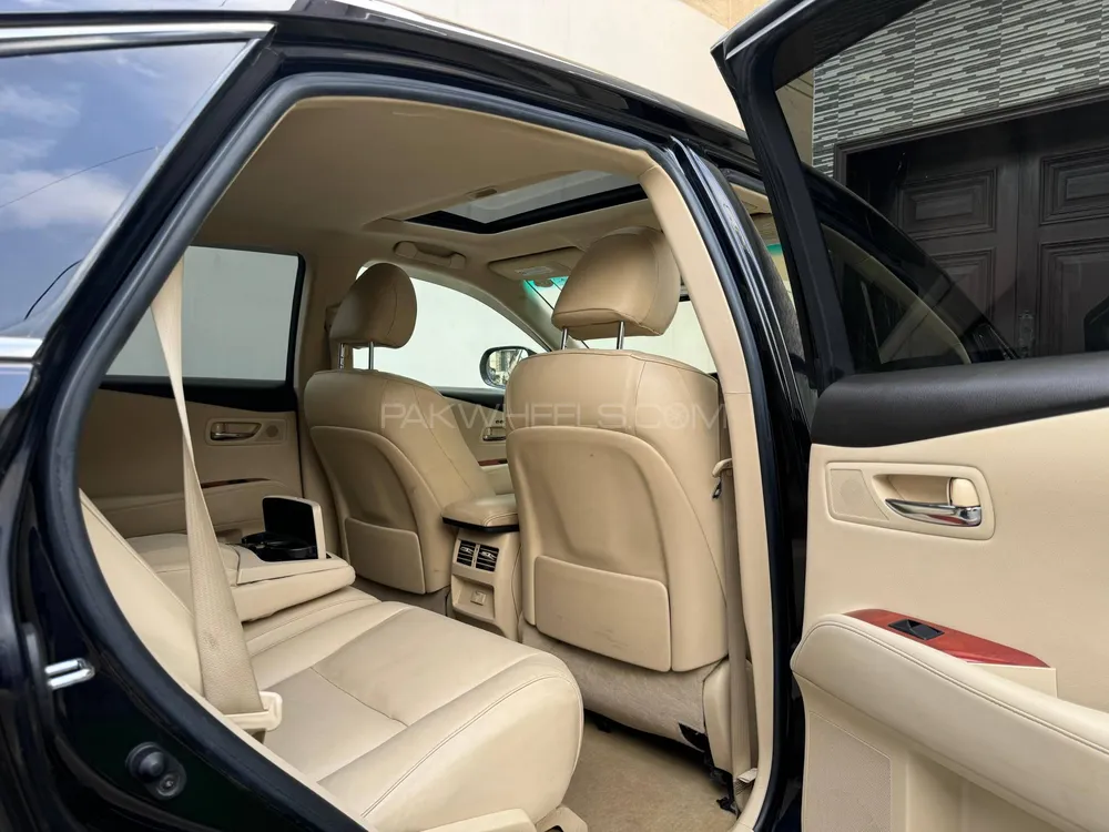 Lexus RX Series 2011 for Sale in Karachi Lexus RX Series 2011 for Sale in Karachi Image-15