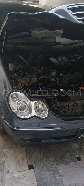 Mercedes Benz C Class 2003 for Sale in Sadiqabad Mercedes Benz C Class 2003 for Sale in Sadiqabad Image-9