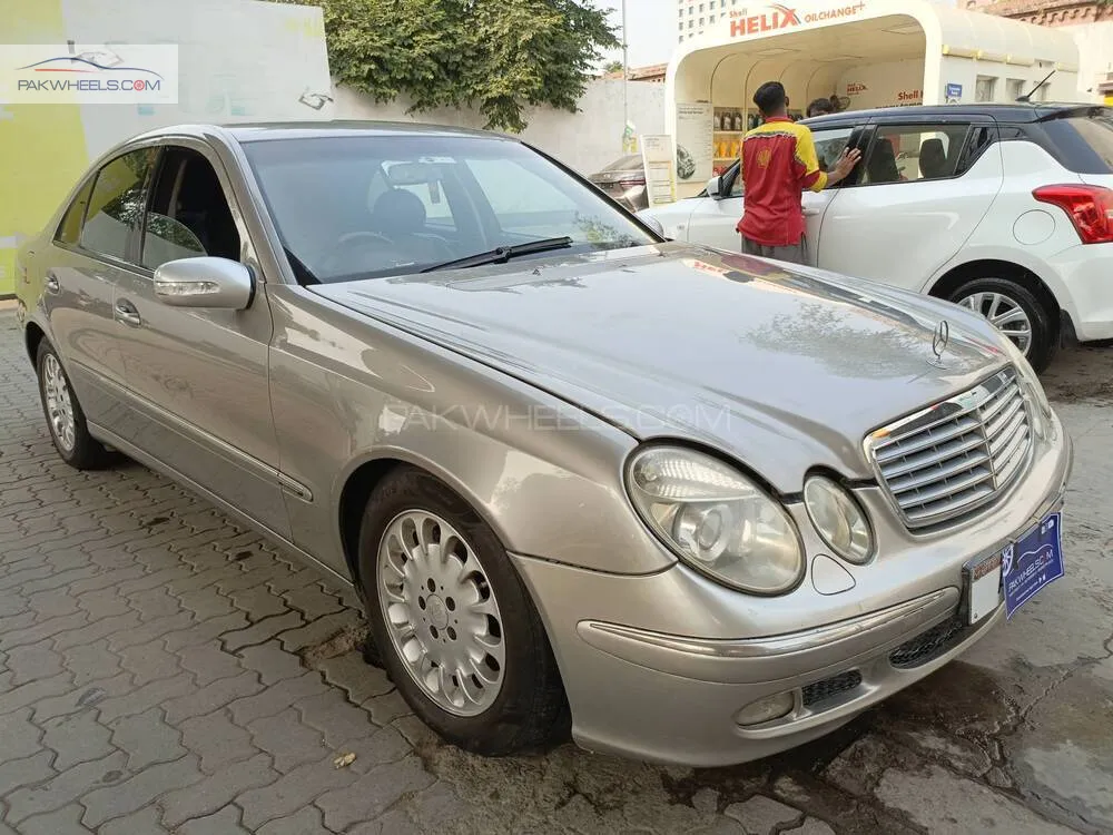 مرسڈیز بینز ای کلاس 2004 for Sale in فیصل آباد مرسڈیز بینز ای کلاس 2004 for Sale in فیصل آباد Image-2